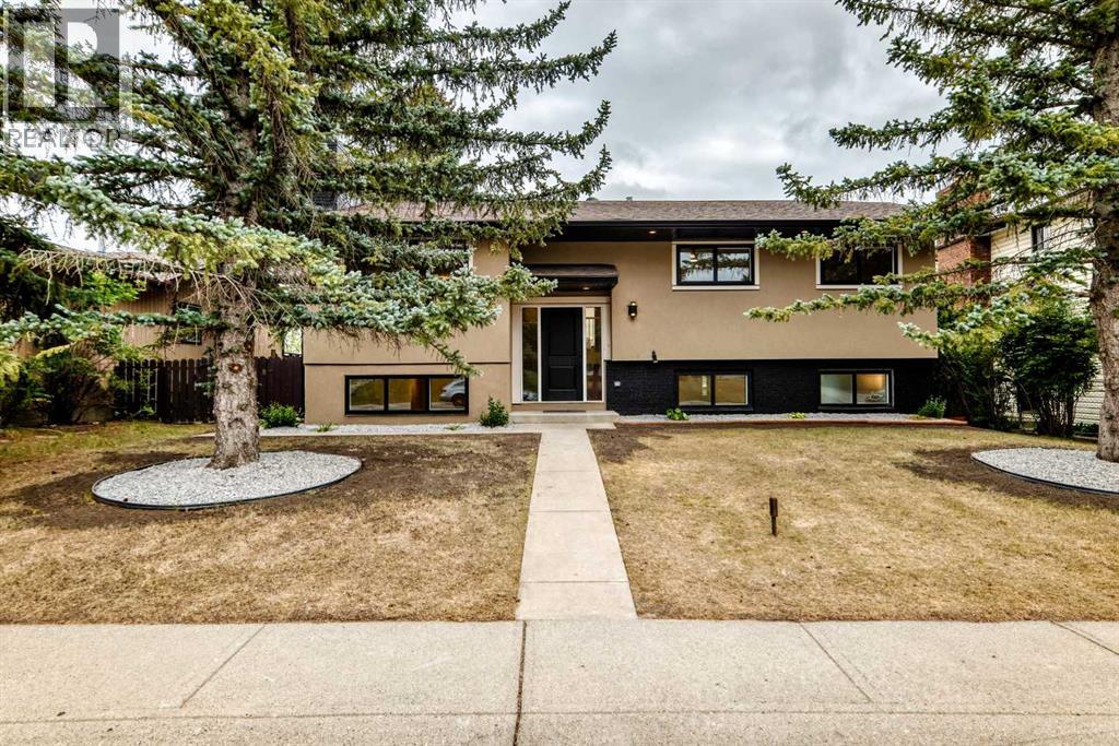 307 Silverthorn Way NW, Calgary, Alberta