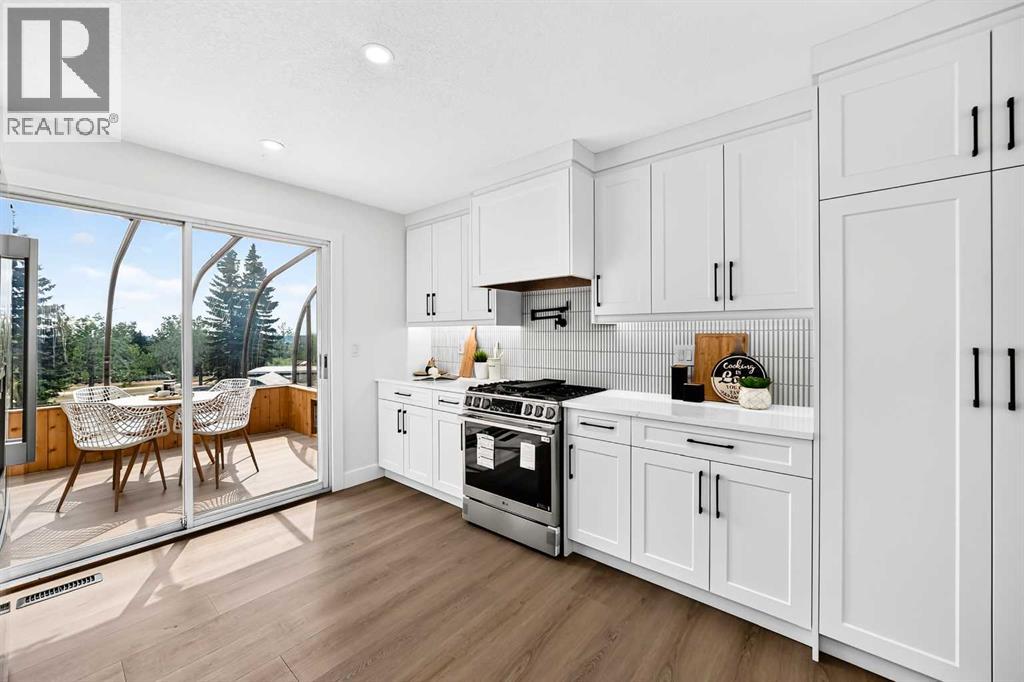 307 Silverthorn Way NW, Calgary, Alberta  T3B 4E8 - Photo 8 - A2335043