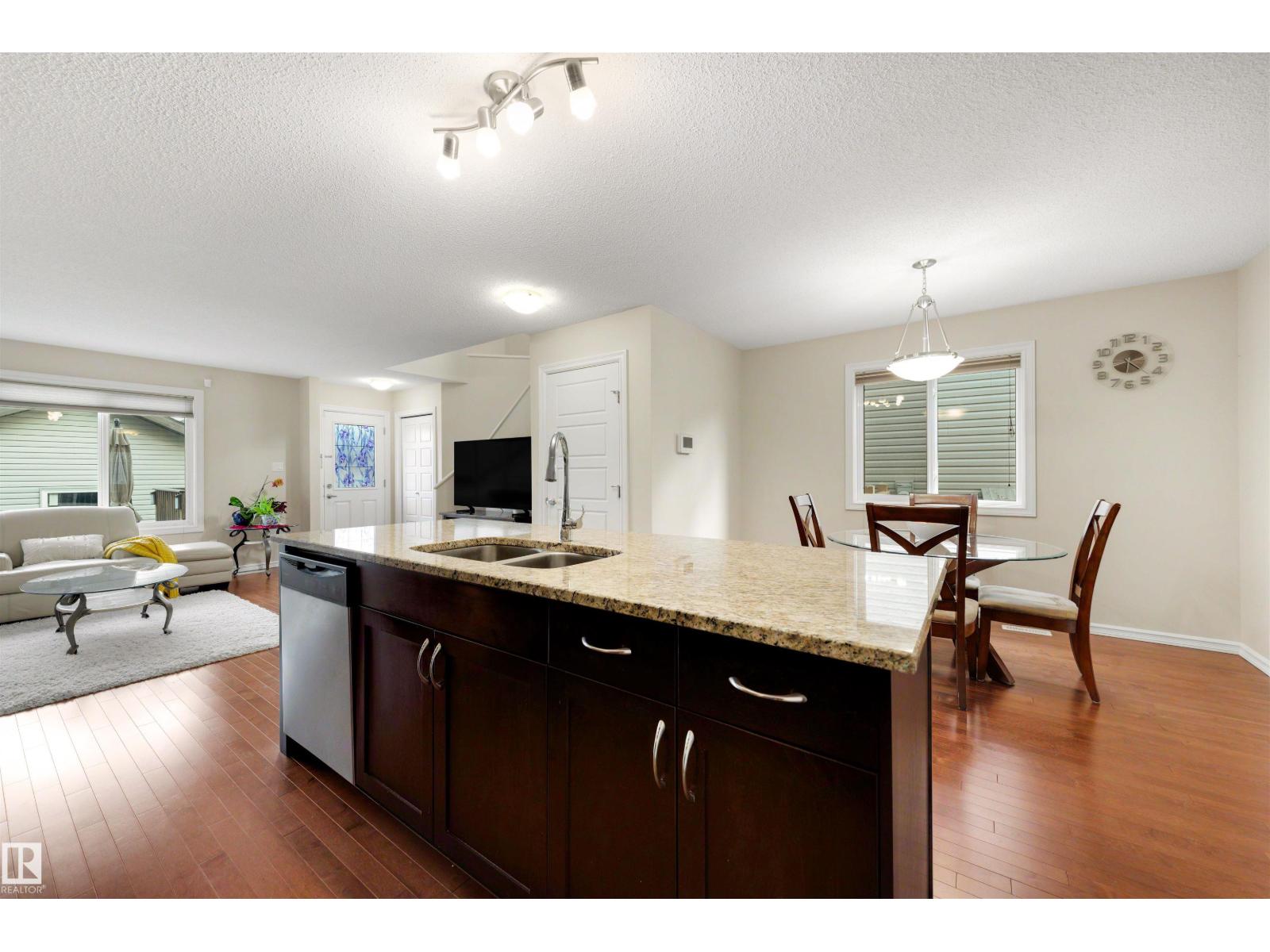 9527 212 St NW, Edmonton, Alberta  T5T 4J6 - Photo 9 - E4502561