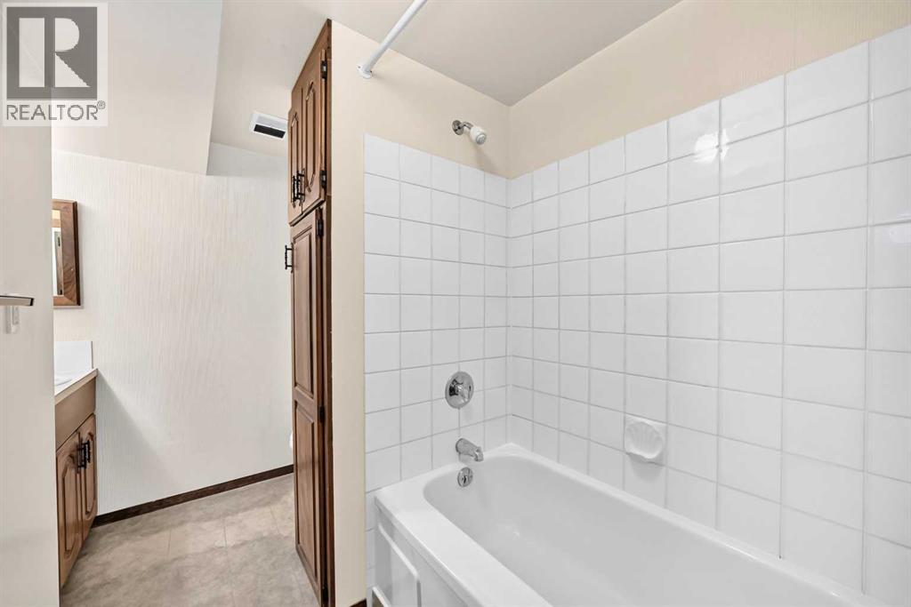 32 Macewan Park Link NW, Calgary, Alberta  T3K 3E8 - Photo 22 - A2333588