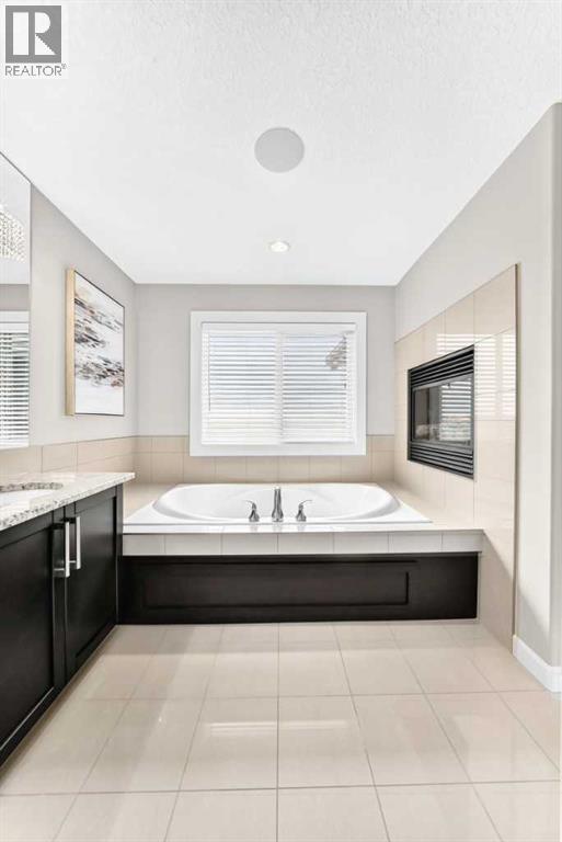96 Cranarch Heights SE, Calgary, Alberta  T3M 0S7 - Photo 30 - A2335444
