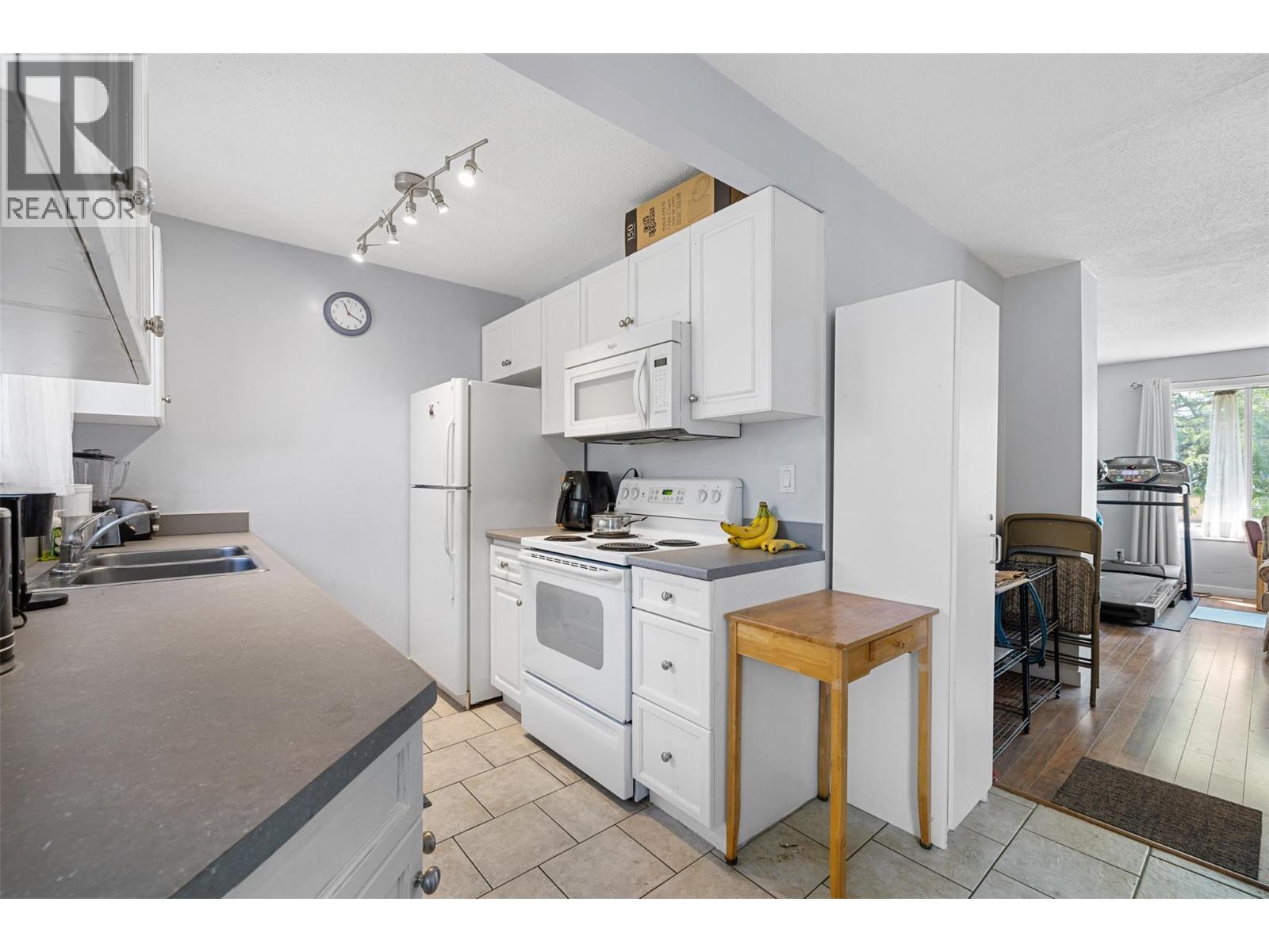 1158 Houghton Road, Kelowna, British Columbia  V1X 2C9 - Photo 15 - 10396056