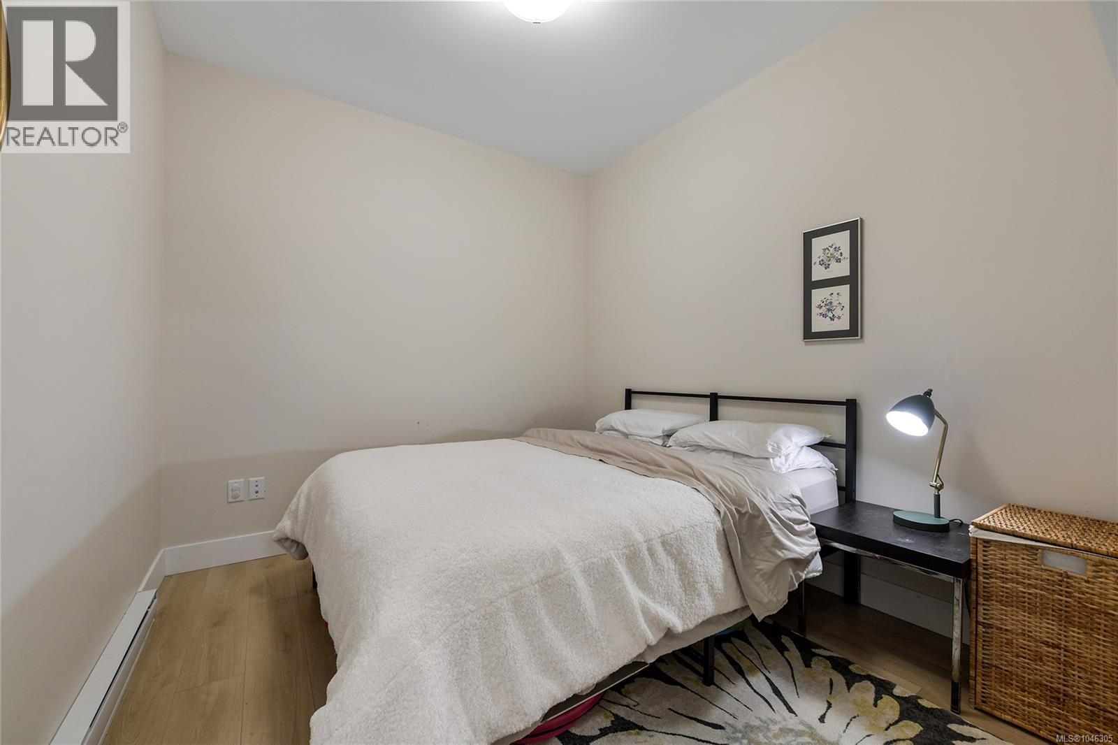 937 Echo Valley Pl