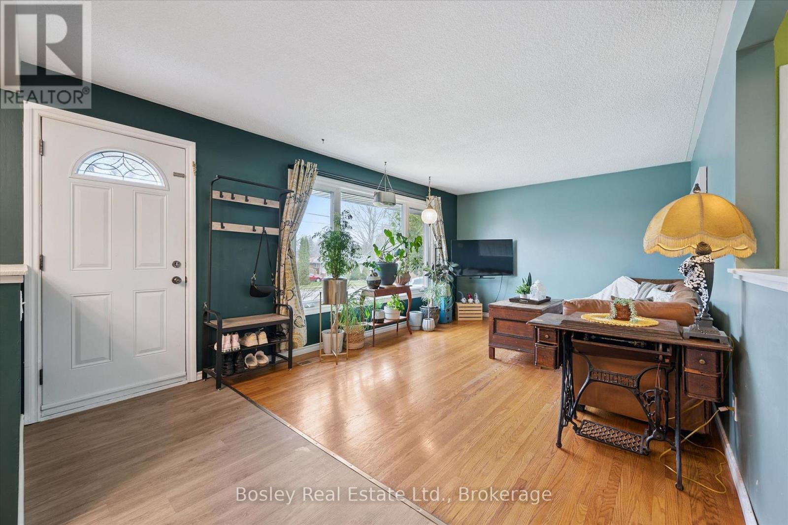 22 Delaware Avenue, Guelph, Ontario  N1E 3V4 - Photo 5 - X13003190