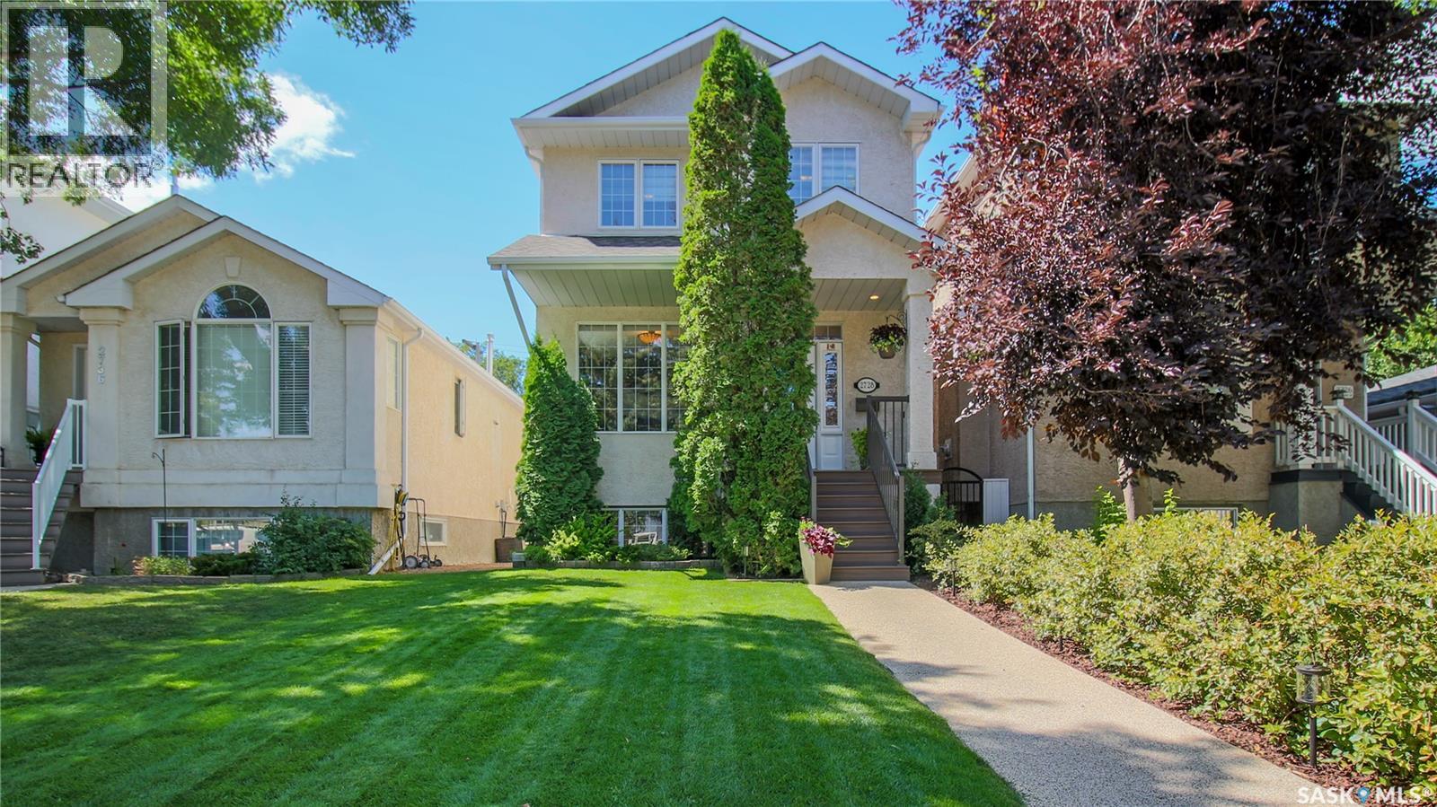 2728 Robinson Street, Regina, Saskatchewan  S4T 2R6 - Photo 1 - SK044871