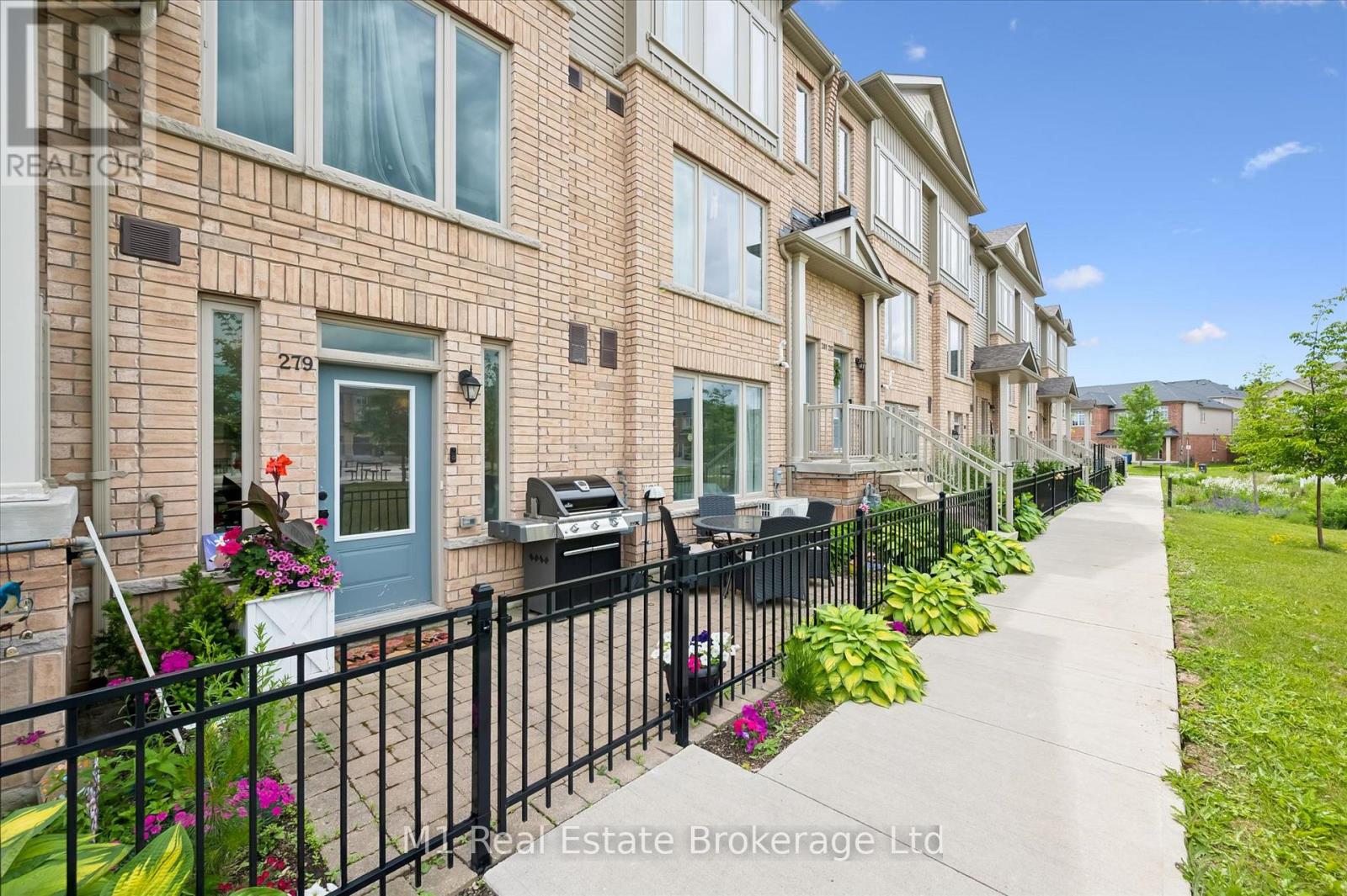 279 Law Drive, Guelph (Grange Road), Ontario  N1E 7E8 - Photo 4 - X13648562