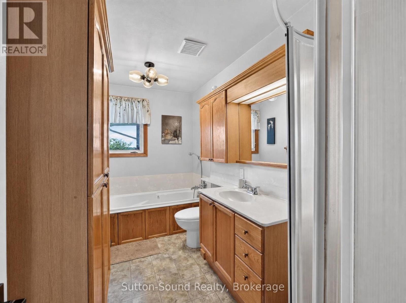 383256 Dawson Road, Georgian Bluffs, Ontario  N0H 1S0 - Photo 19 - X13648568