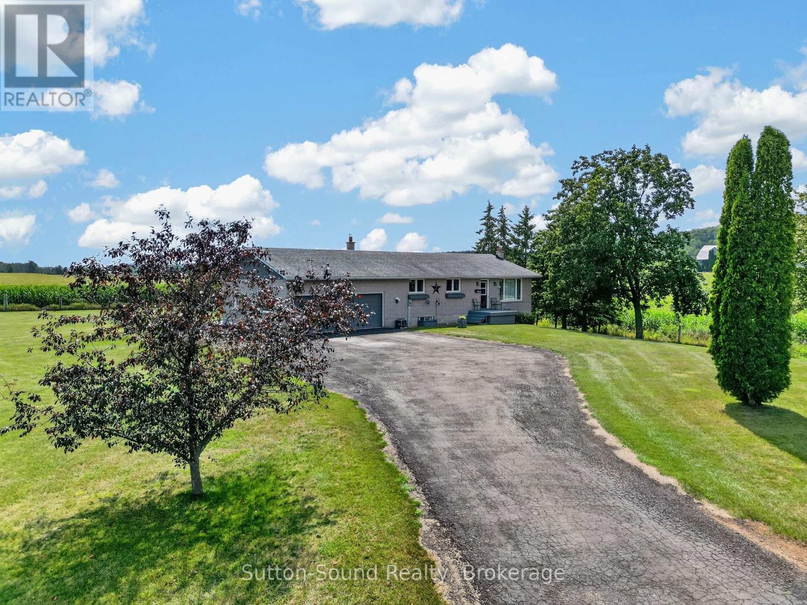 383256 Dawson Road, Georgian Bluffs, Ontario  N0H 1S0 - Photo 2 - X13648568