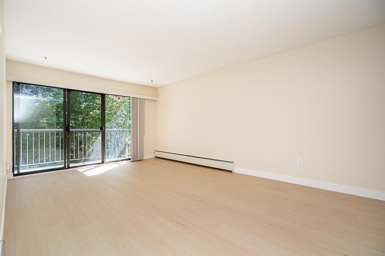 208 15020 North Bluff Road, White Rock, British Columbia  V4B 5A4 - Photo 5 - R3153458