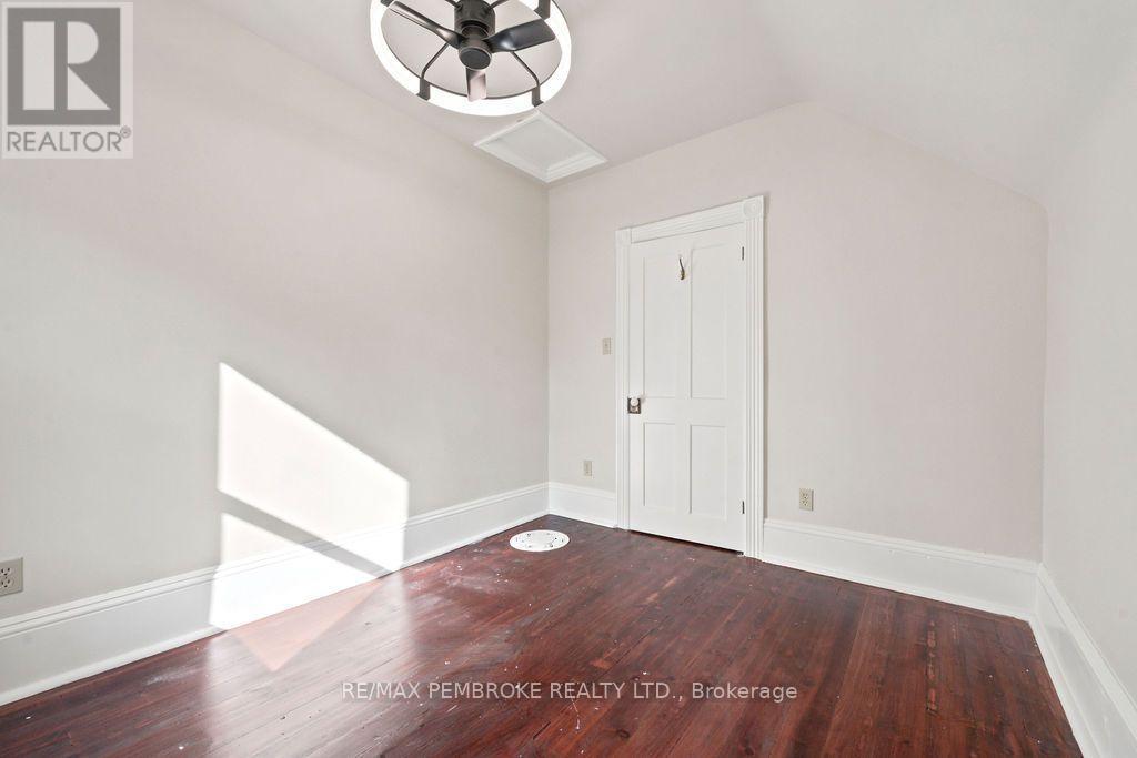 131 Bonnechere Street W, Bonnechere Valley, Ontario  K0J 1T0 - Photo 16 - X13648550