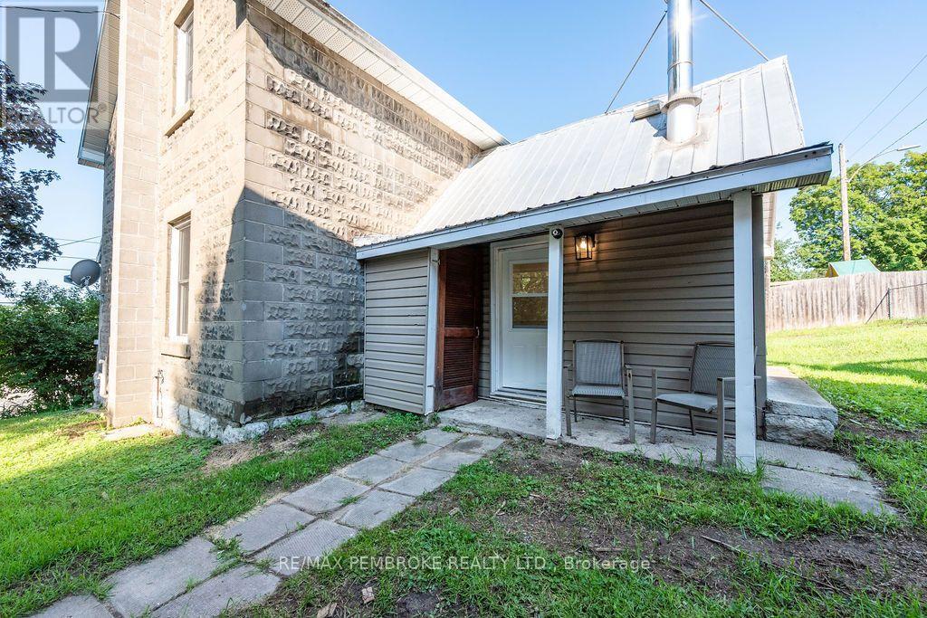 131 Bonnechere Street W, Bonnechere Valley, Ontario  K0J 1T0 - Photo 28 - X13648550