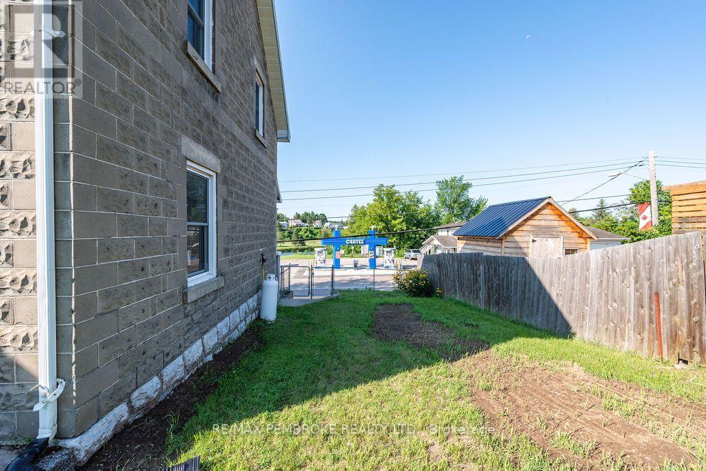 131 Bonnechere Street W, Bonnechere Valley, Ontario  K0J 1T0 - Photo 34 - X13648550