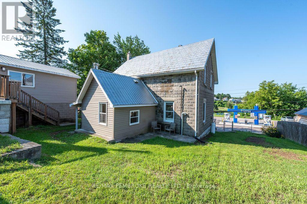 131 Bonnechere Street W, Bonnechere Valley, Ontario  K0J 1T0 - Photo 35 - X13648550