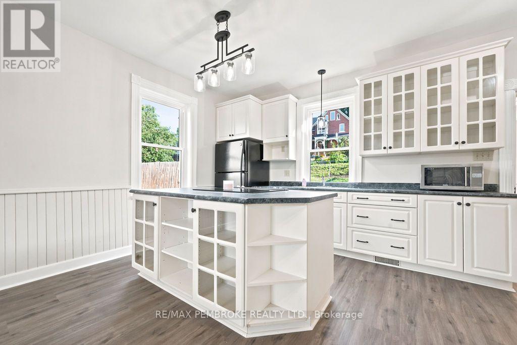 131 Bonnechere Street W, Bonnechere Valley, Ontario  K0J 1T0 - Photo 6 - X13648550