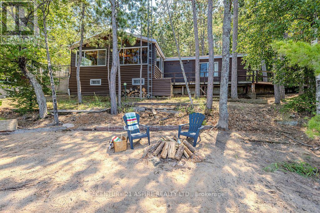 890 JOHN STREET, Killaloe, Ontario