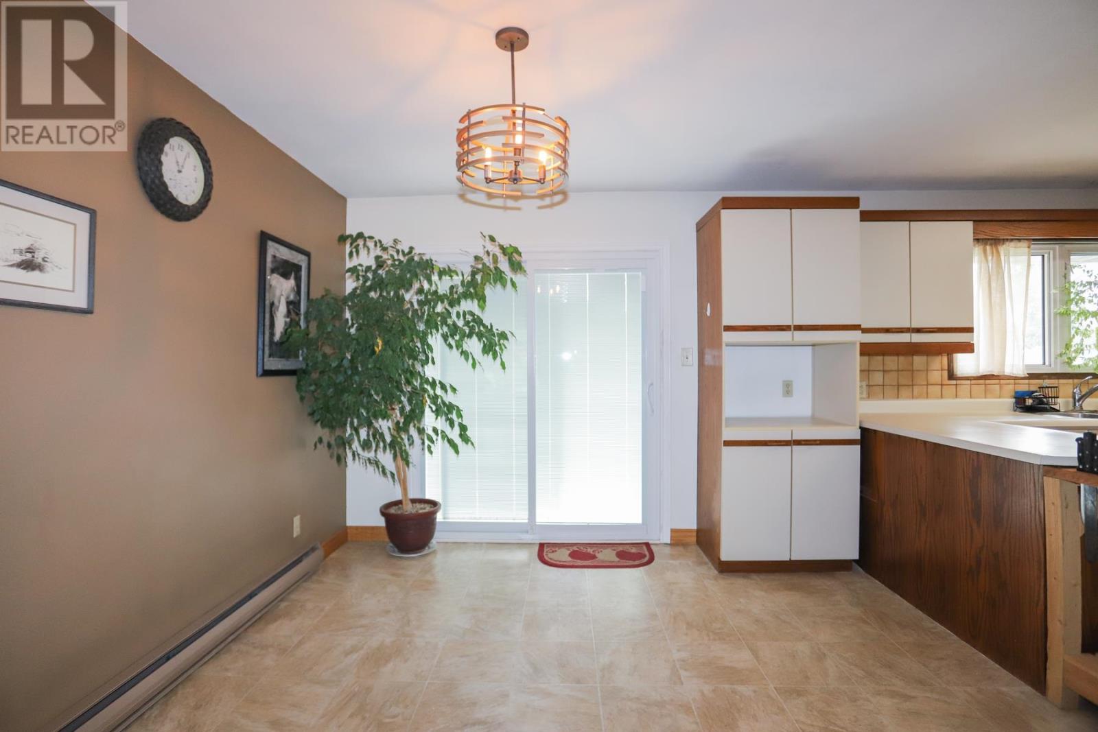 24 Granite St, Sault Ste. Marie, Ontario P6B 4T1 - Photo 13 - SM261908