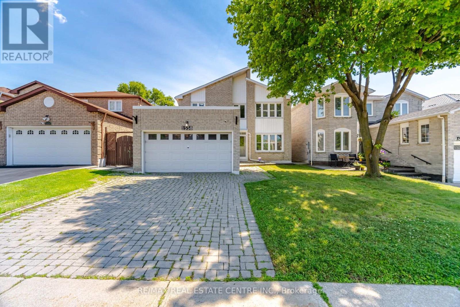 1558 Highbrook Avenue, Mississauga, Ontario  L5M 4V8 - Photo 2 - W13620416