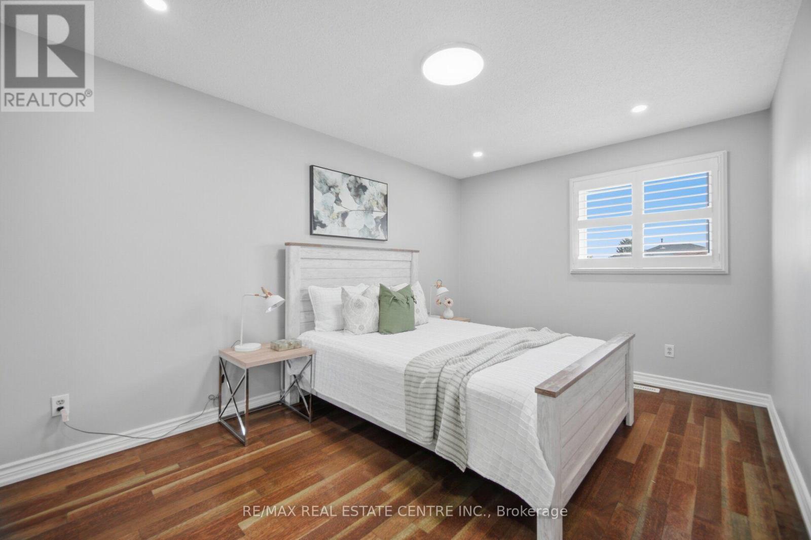 1558 Highbrook Avenue, Mississauga, Ontario  L5M 4V8 - Photo 22 - W13620416