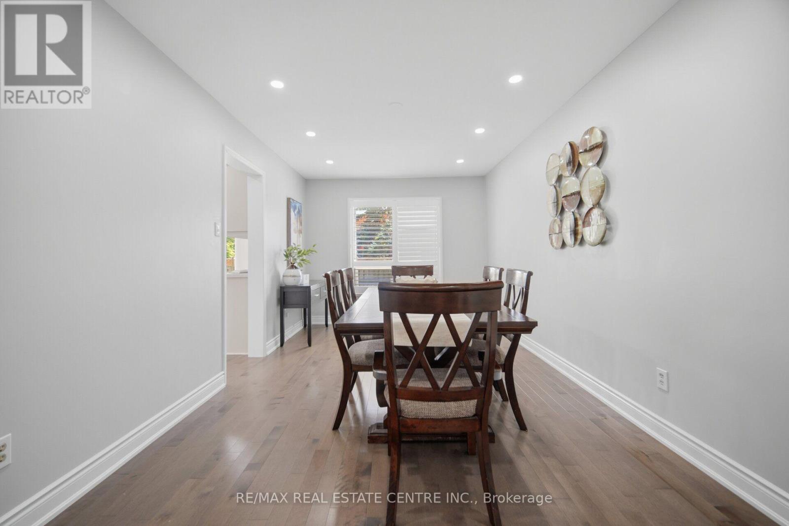 1558 Highbrook Avenue, Mississauga, Ontario  L5M 4V8 - Photo 8 - W13620416
