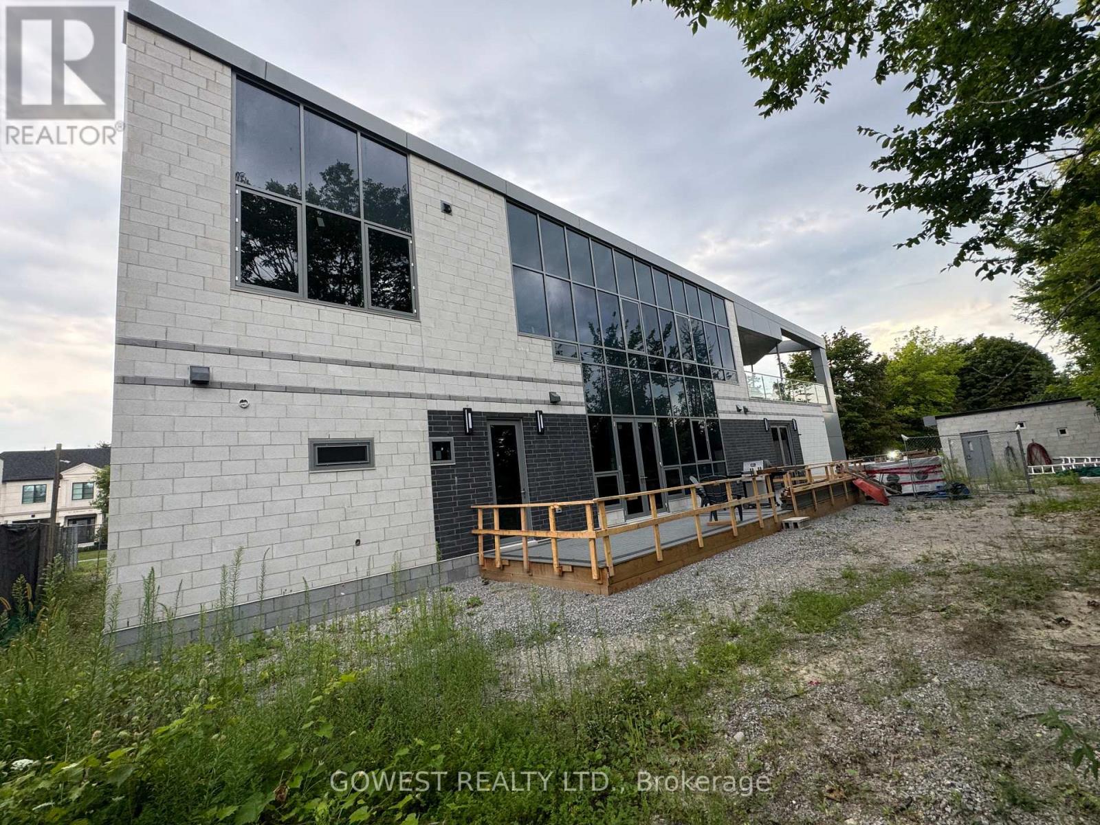 40 Tottenham Road, Toronto, Ontario  M3C 2J4 - Photo 4 - C13556548