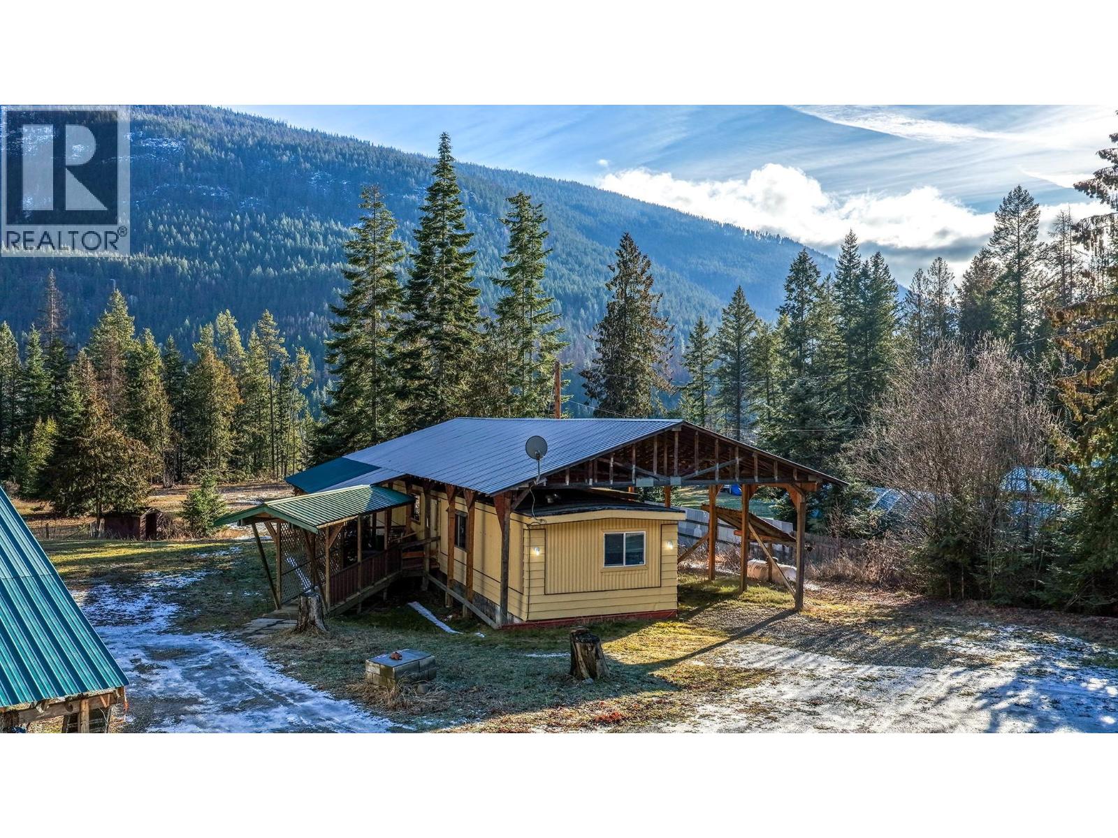 4717 Goat River North Road, Arrow Creek, British Columbia  V0B 1G9 - Photo 3 - 10397131