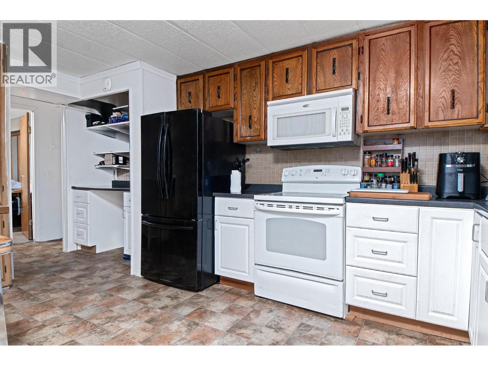 4717 Goat River North Road, Arrow Creek, British Columbia  V0B 1G9 - Photo 6 - 10397131