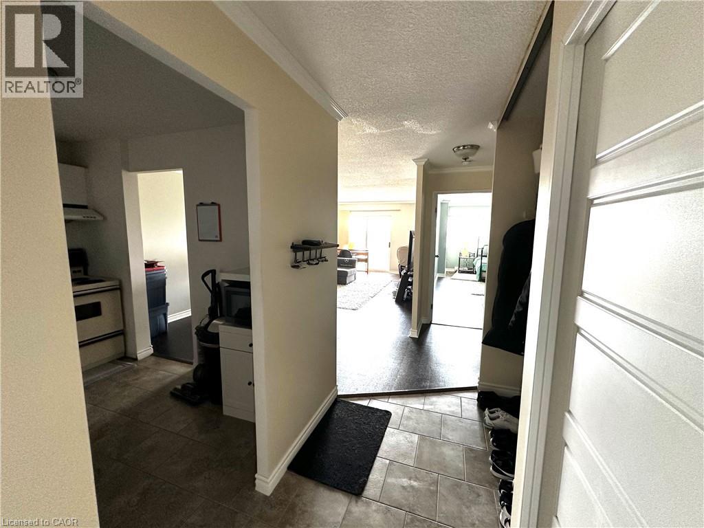 858 Commissioners Road E Unit# 806, London, Ontario  N6C 5Y5 - Photo 13 - 40854011