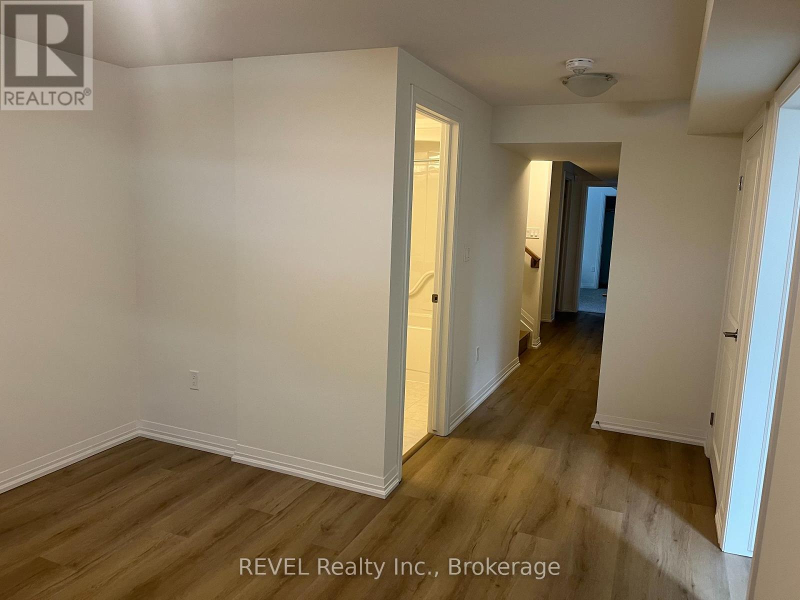 Lower Unit - 84 Acacia Road, Pelham, Ontario L0S 1E1 - Photo 5 - X13648452