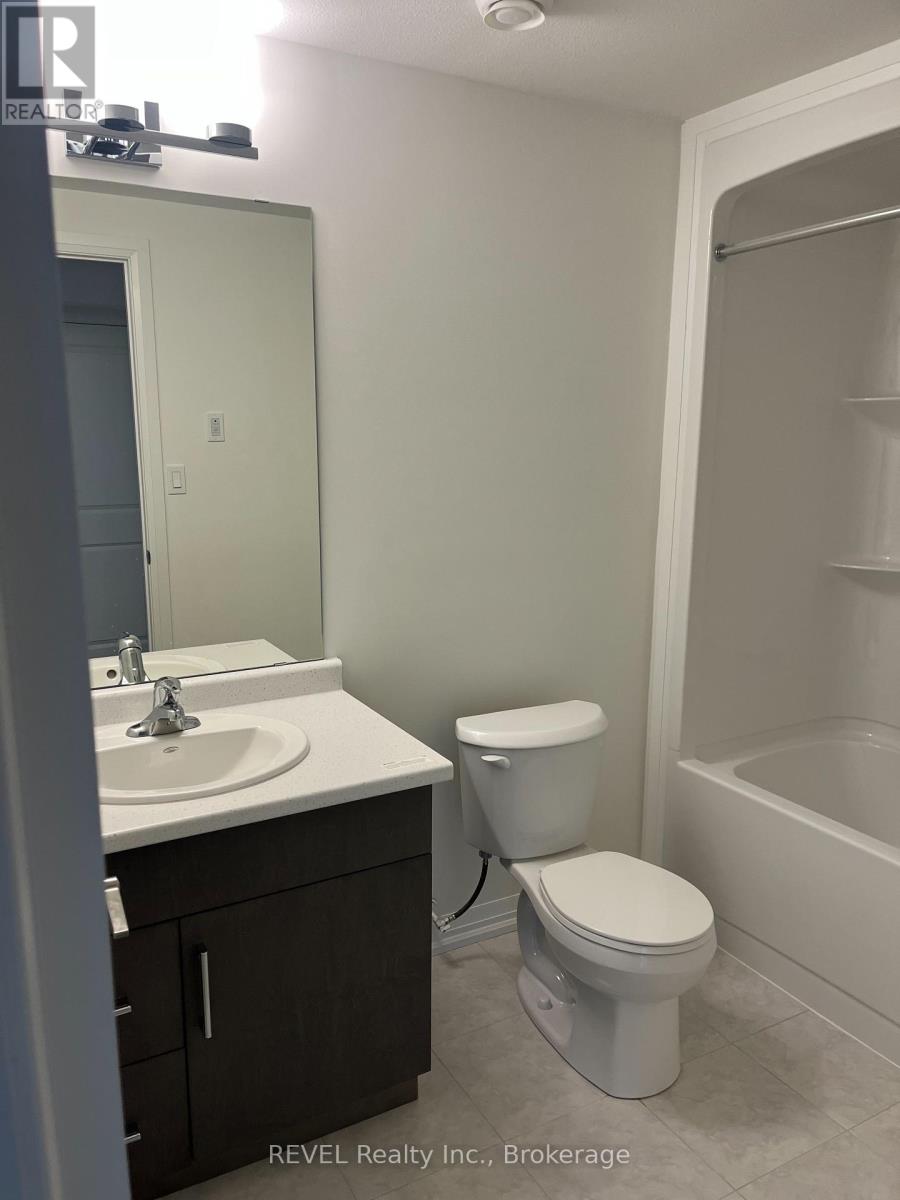 Lower Unit - 84 Acacia Road, Pelham, Ontario L0S 1E1 - Photo 6 - X13648452