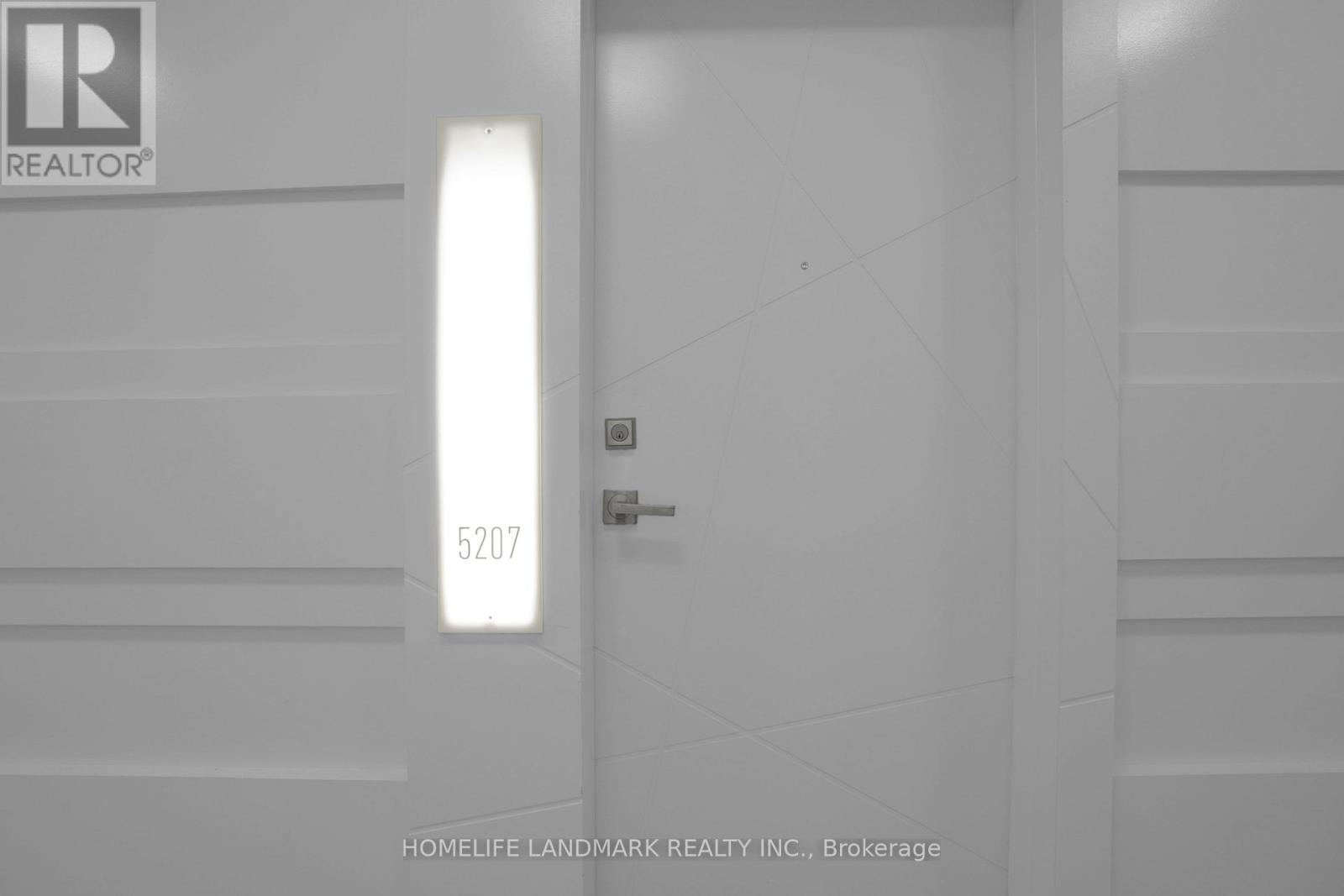 5207 - 14 York Street, Toronto, Ontario  M5J 0B1 - Photo 2 - C13648492
