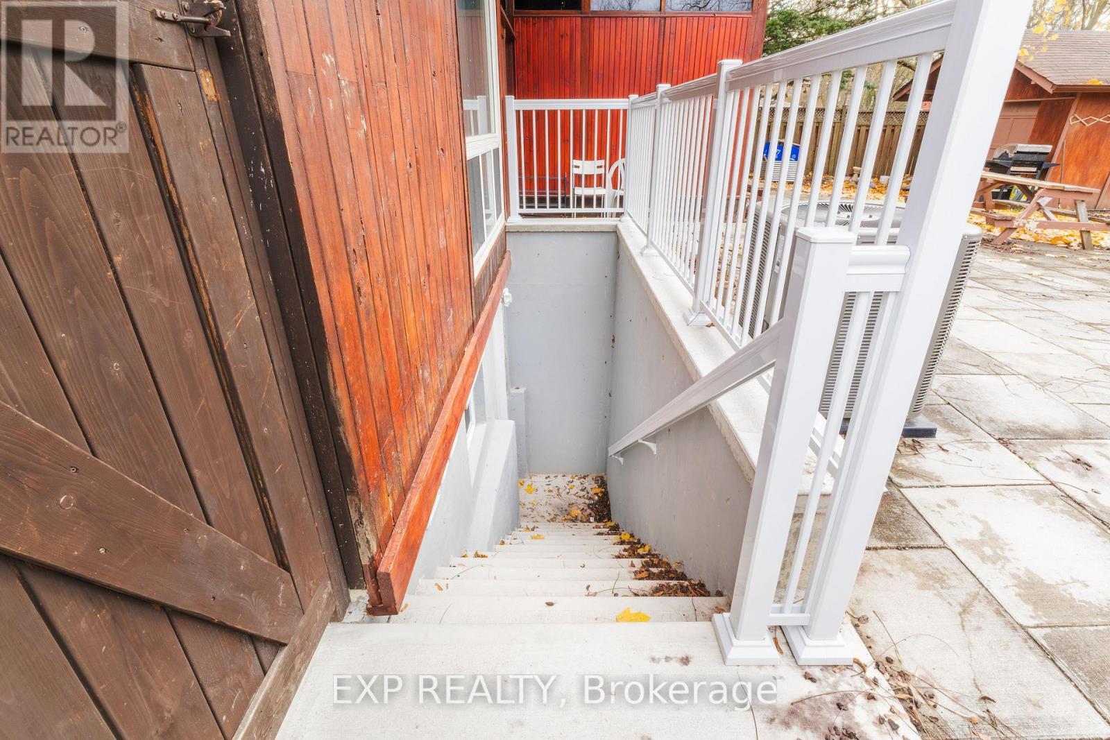 34 Rodda Boulevard, Toronto, Ontario M1E 2Z6 - Photo 2 - E13648462
