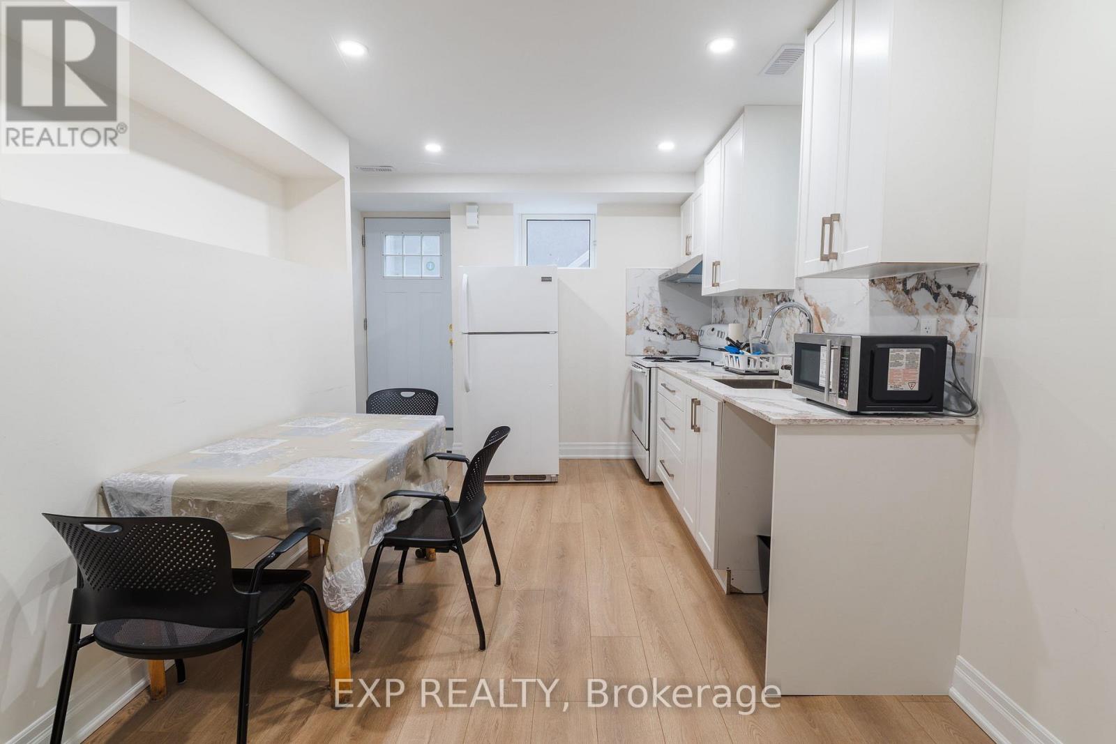 34 Rodda Boulevard, Toronto, Ontario M1E 2Z6 - Photo 4 - E13648462