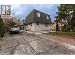 34 RODDA BOULEVARD, Toronto, Ontario