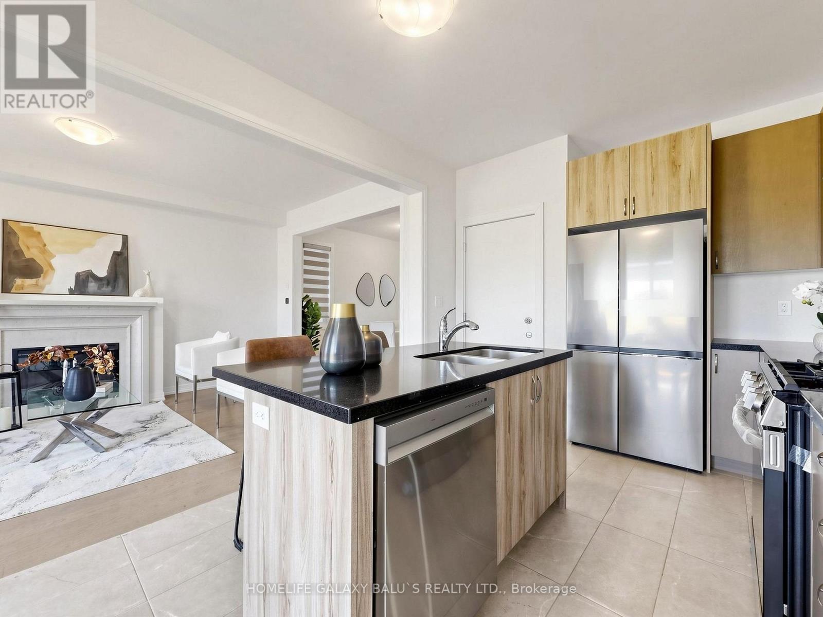 1074 Pisces Trail, Pickering, Ontario  L0H 1J0 - Photo 10 - E13648536