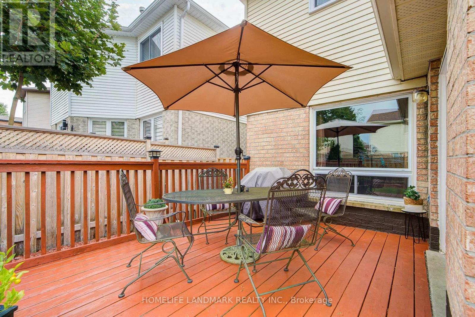 8 Closs Square, Aurora, Ontario  L4G 5H7 - Photo 13 - N13648488