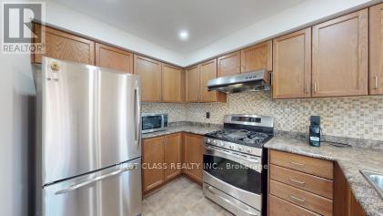 570 Hoover Park Drive, Whitchurch-Stouffville, Ontario  L4A 0S8 - Photo 16 - N13648506
