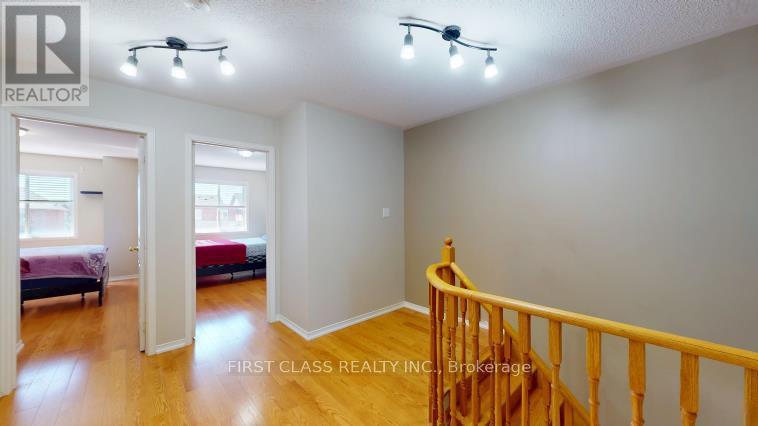 570 Hoover Park Drive, Whitchurch-Stouffville, Ontario  L4A 0S8 - Photo 19 - N13648506