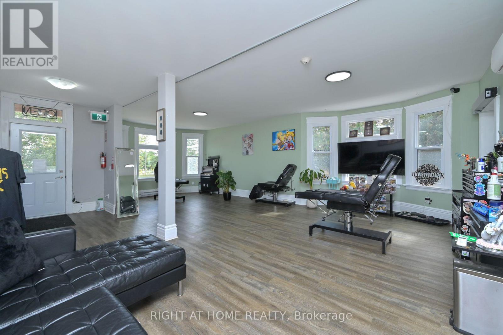 102 A & B - 170 Bradford Street, Barrie, Ontario L4N 3B5 - Photo 12 - S13648480