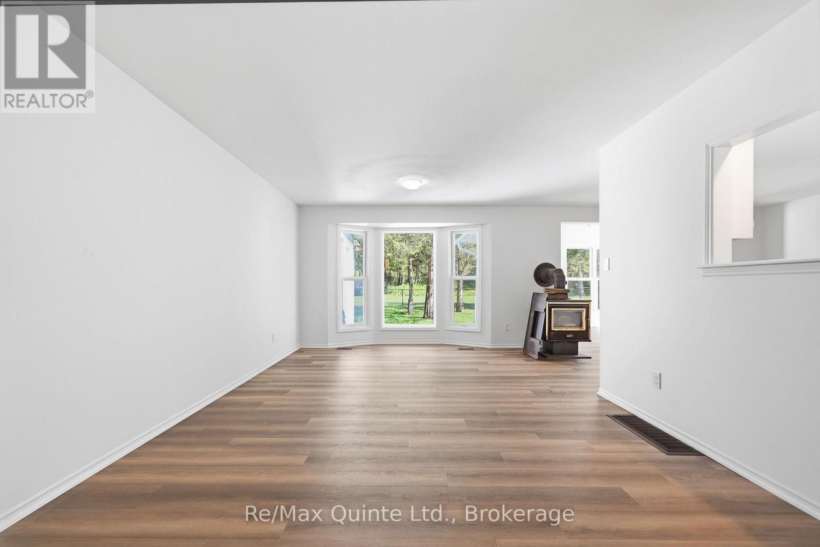 1076 Massassauga Road, Prince Edward County, Ontario  K8N 4Z7 - Photo 10 - X13648588