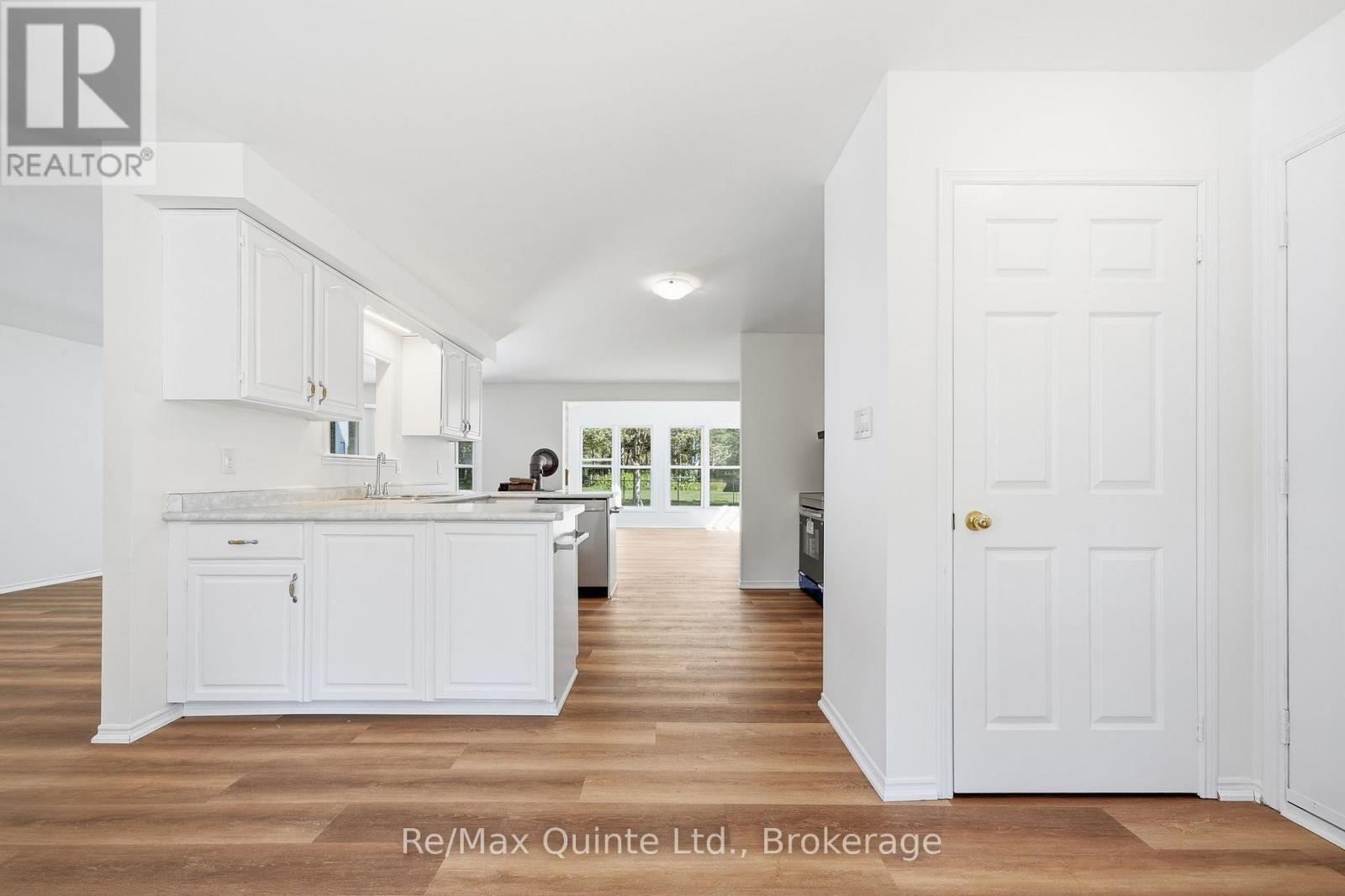 1076 Massassauga Road, Prince Edward County, Ontario  K8N 4Z7 - Photo 13 - X13648588