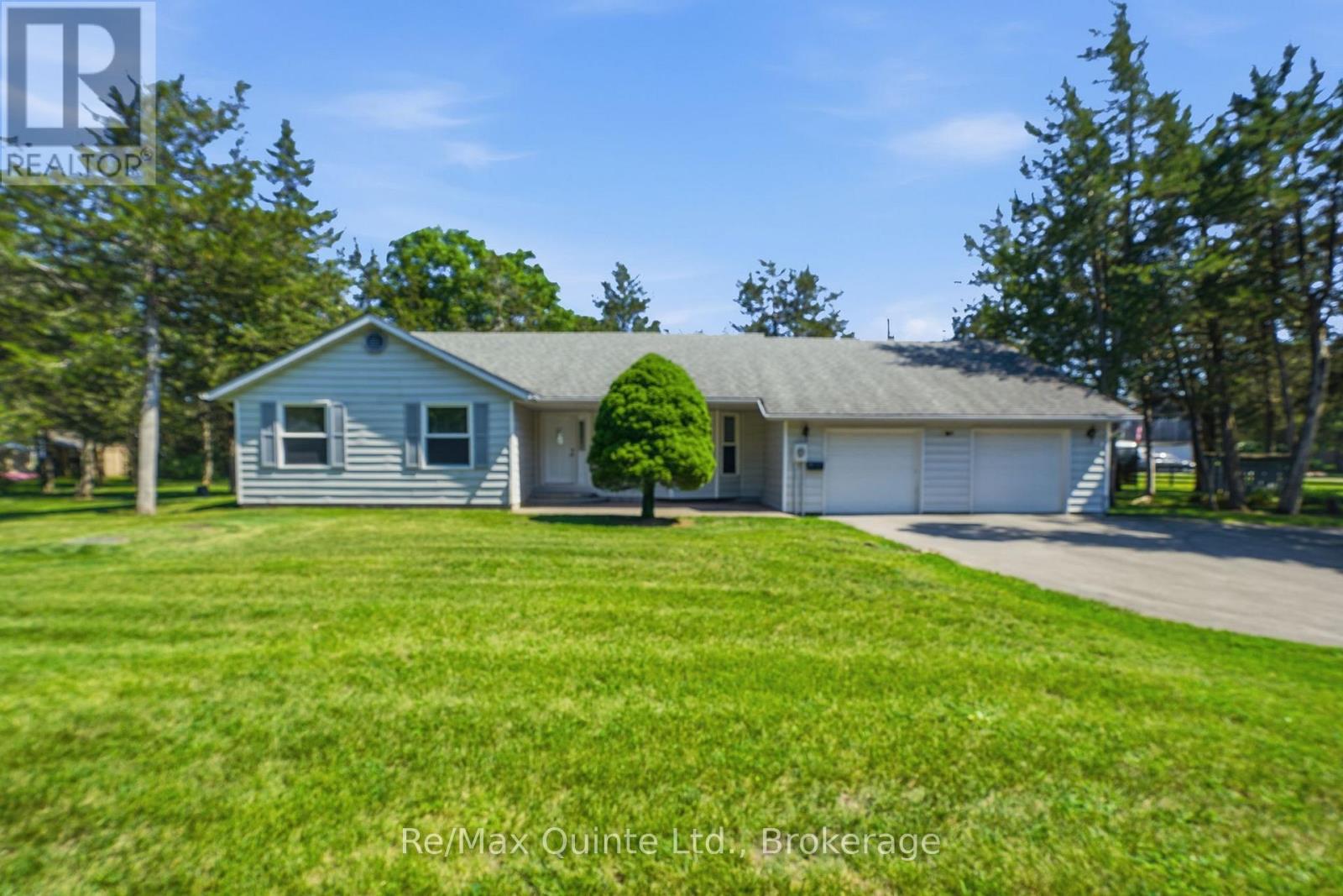 1076 Massassauga Road, Prince Edward County, Ontario  K8N 4Z7 - Photo 3 - X13648588