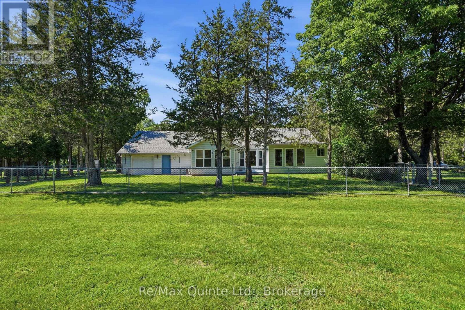 1076 Massassauga Road, Prince Edward County, Ontario  K8N 4Z7 - Photo 39 - X13648588