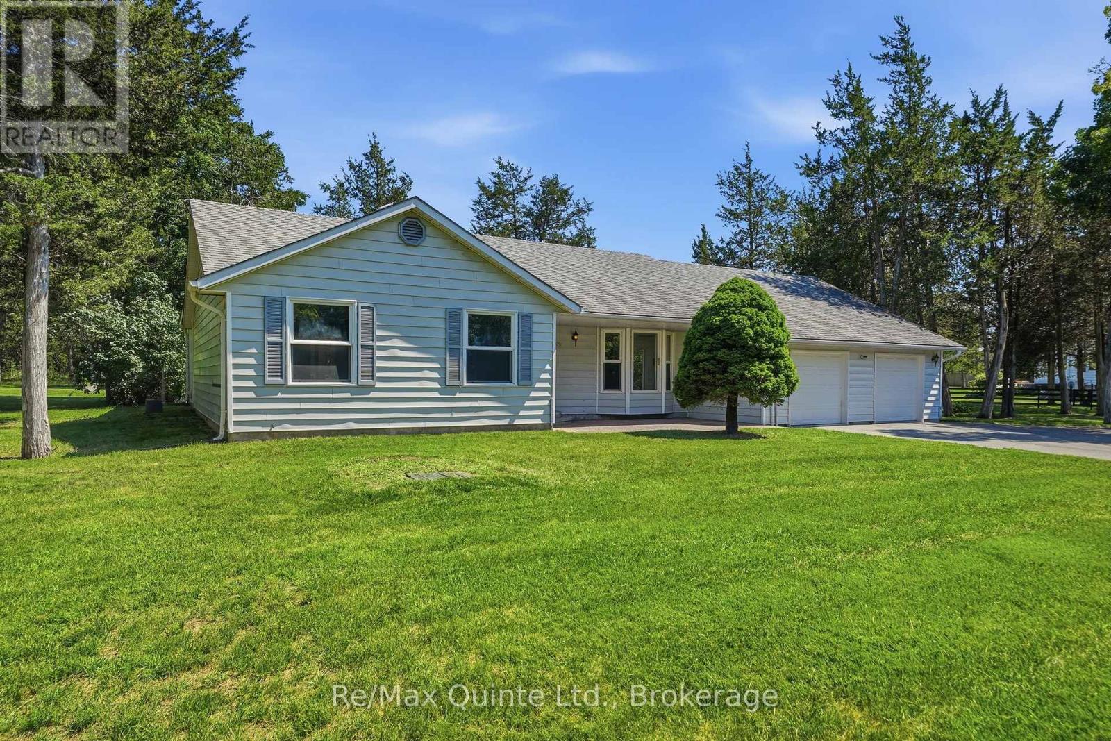 1076 Massassauga Road, Prince Edward County, Ontario  K8N 4Z7 - Photo 4 - X13648588