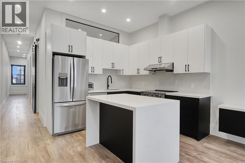 29 MAIN Street Unit# 201, Cambridge, Ontario