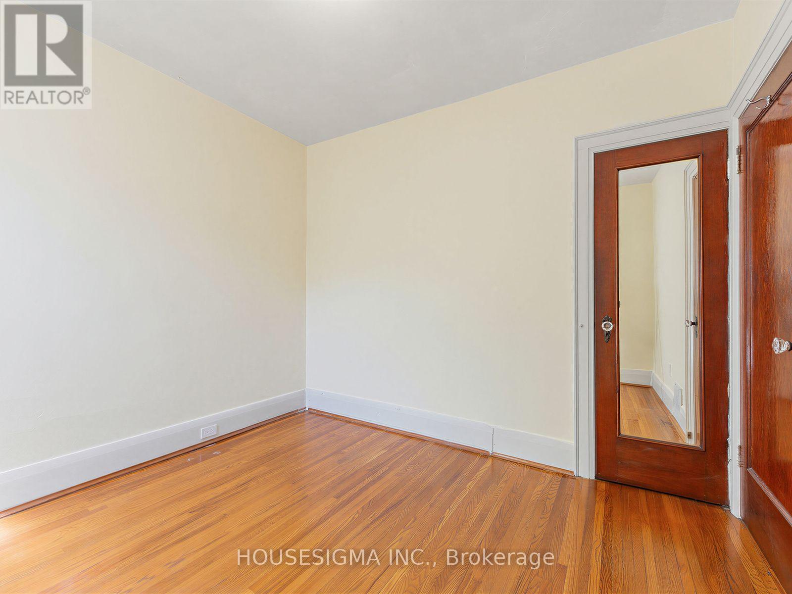 491 Hopewell Avenue, Toronto, Ontario  M6E 2S5 - Photo 14 - W13648560