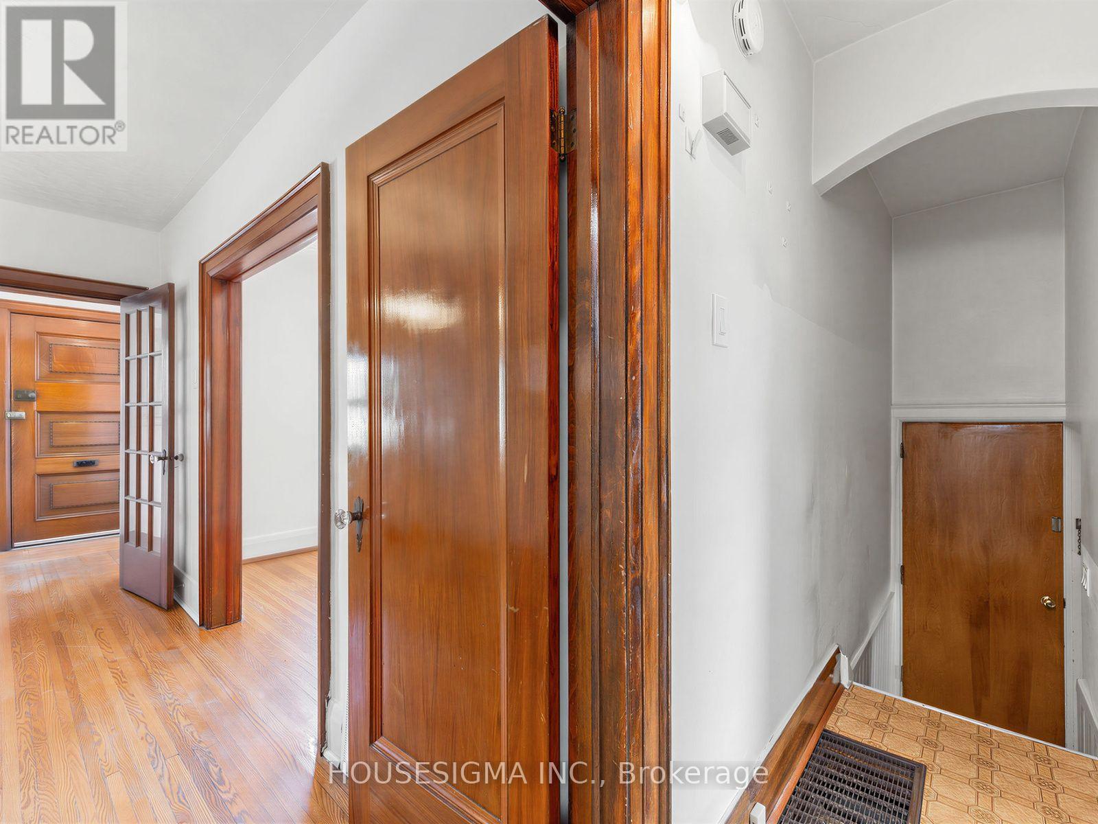 491 Hopewell Avenue, Toronto, Ontario  M6E 2S5 - Photo 16 - W13648560