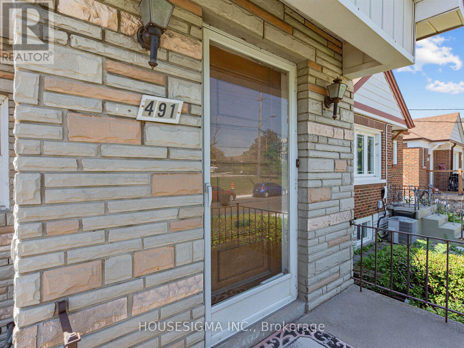 491 Hopewell Avenue, Toronto, Ontario  M6E 2S5 - Photo 19 - W13648560