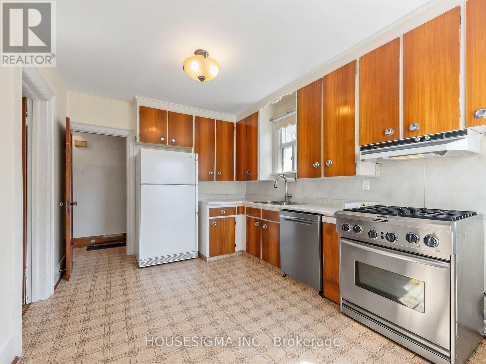 491 Hopewell Avenue, Toronto, Ontario  M6E 2S5 - Photo 2 - W13648560