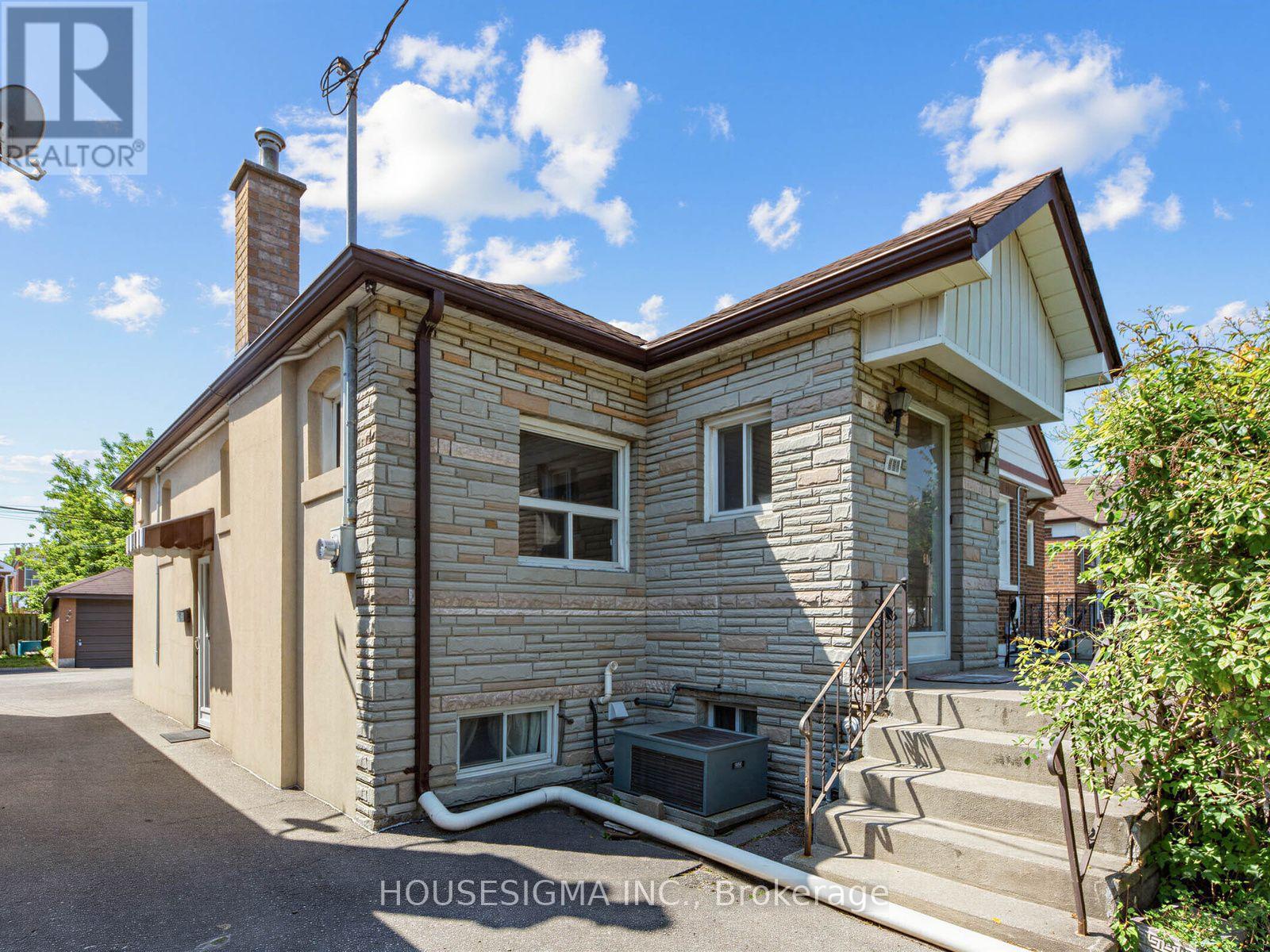 491 Hopewell Avenue, Toronto, Ontario  M6E 2S5 - Photo 20 - W13648560