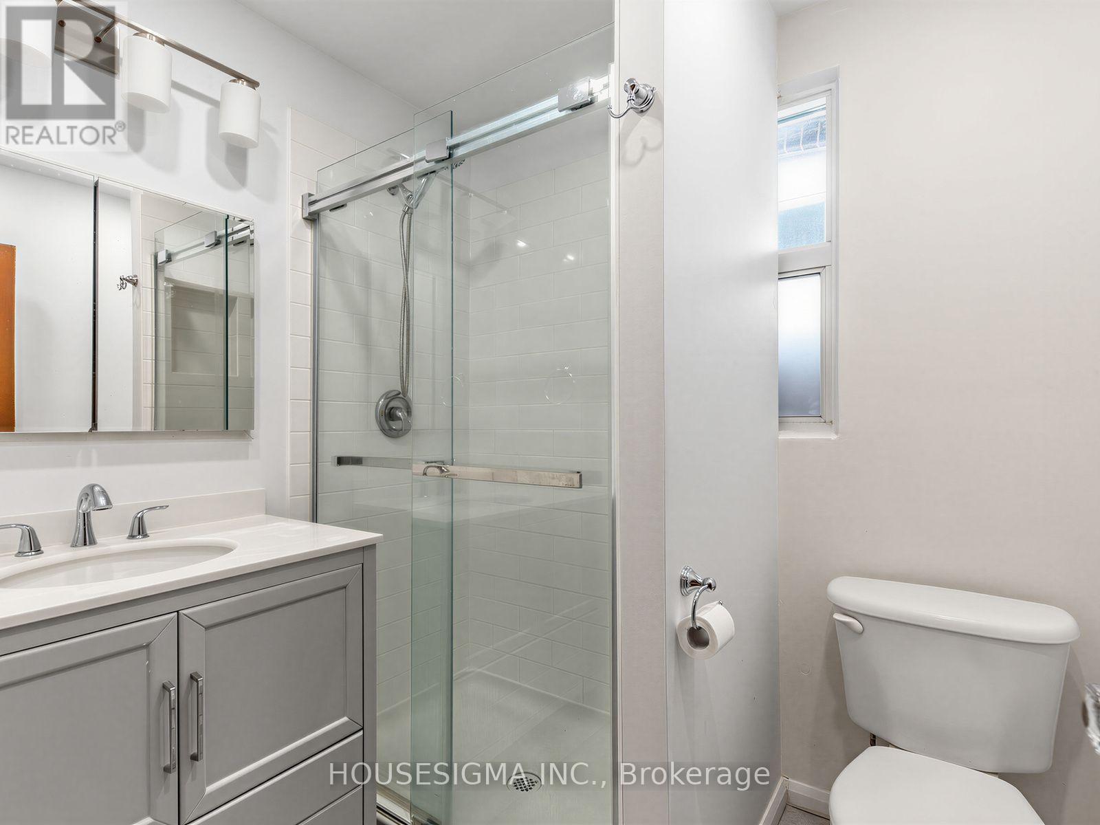 491 Hopewell Avenue, Toronto, Ontario  M6E 2S5 - Photo 3 - W13648560